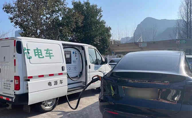 印江汽车搭电