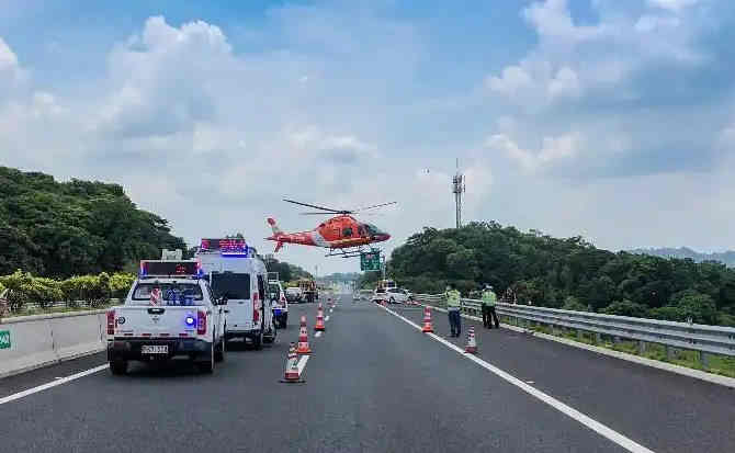 印江高速公路汽车救援案例